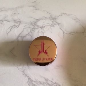 jeffree star blue raspberry sucker lip scrub!!